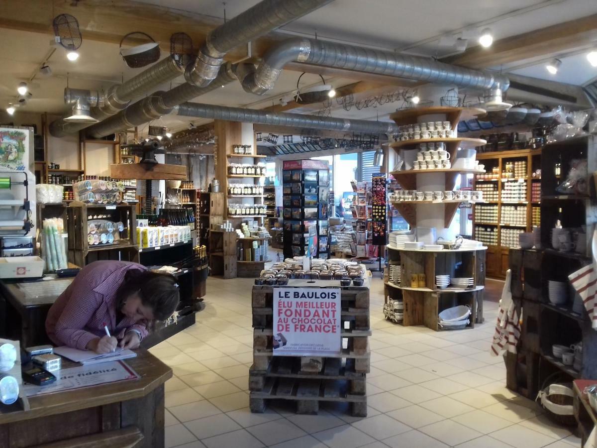 Le Gallieni, Face Mer, Vous Accueille En Ete Comme En Hiver!